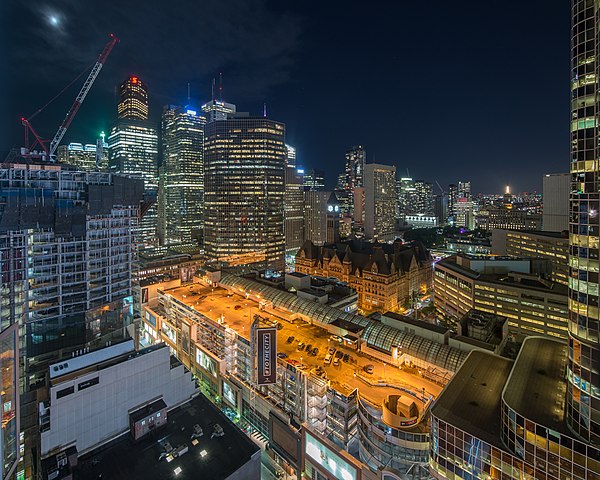 Toronto By Arild Vågen [CC BY-SA 4.0 (https://creativecommons.org/licenses/by-sa/4.0)], from Wikimedia Commons