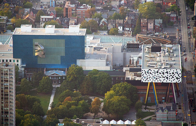 AGO and OCAD By Tony Hisgett from Birmingham, UK (Art Museum from the CN Tower  Uploaded by tm) [CC BY 2.0 (http://creativecommons.org/licenses/by/2.0)], via Wikimedia Commons