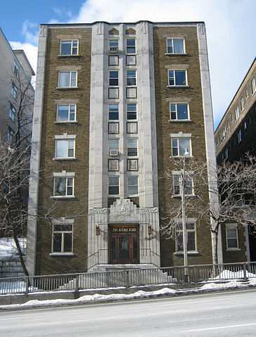 Apartment building in Toronto By Sheila Thomson from London, England (134 Avenue Road) [CC BY 2.0 (https://creativecommons.org/licenses/by/2.0)], via Wikimedia Commons