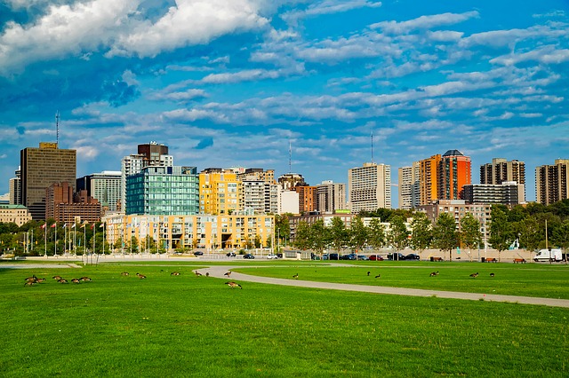 Ottawa via https://pixabay.com/en/ottawa-canada-city-urban-skyline-1863754/