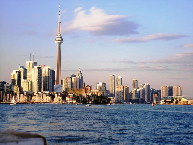 Toronto via https://pixabay.com/en/toronto-skyline-cityscape-164813/